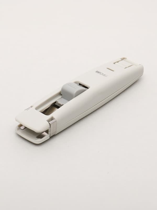Slide Clip Dispenser · Includes 4 clips · 1