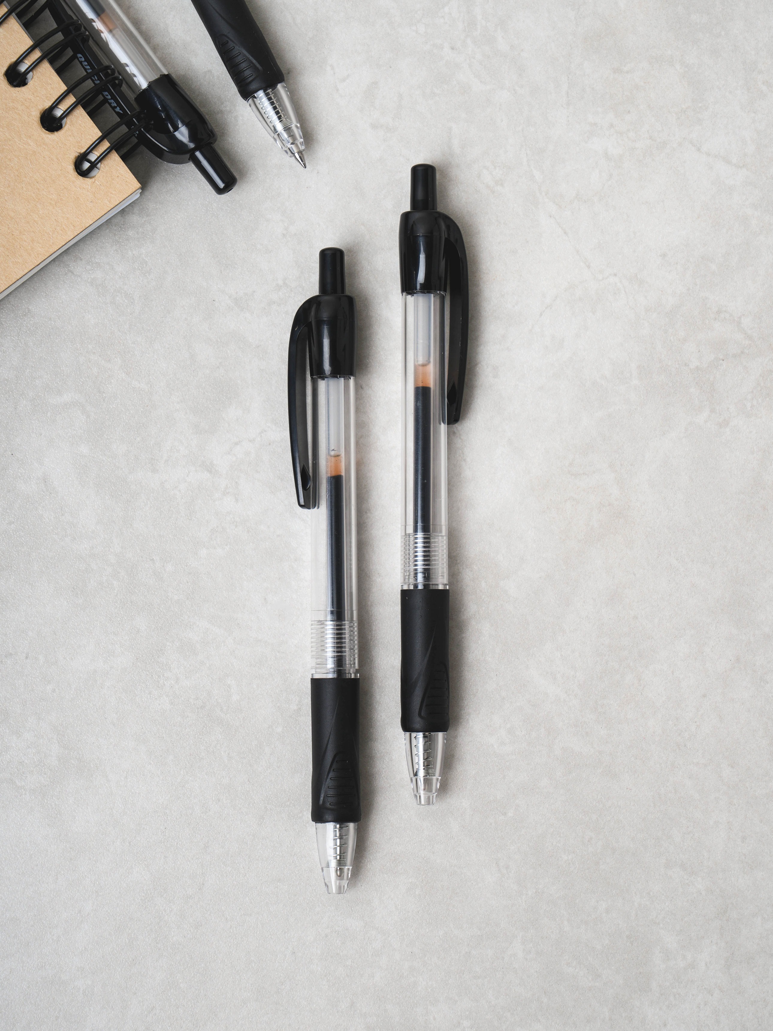 按动中性笔 · 黑色0.5mm · 2支 · 노크식 젤펜 · 검정 0.5mm · 2개 · Retractable Gel Pens · Black 0.5mm · 2 pack